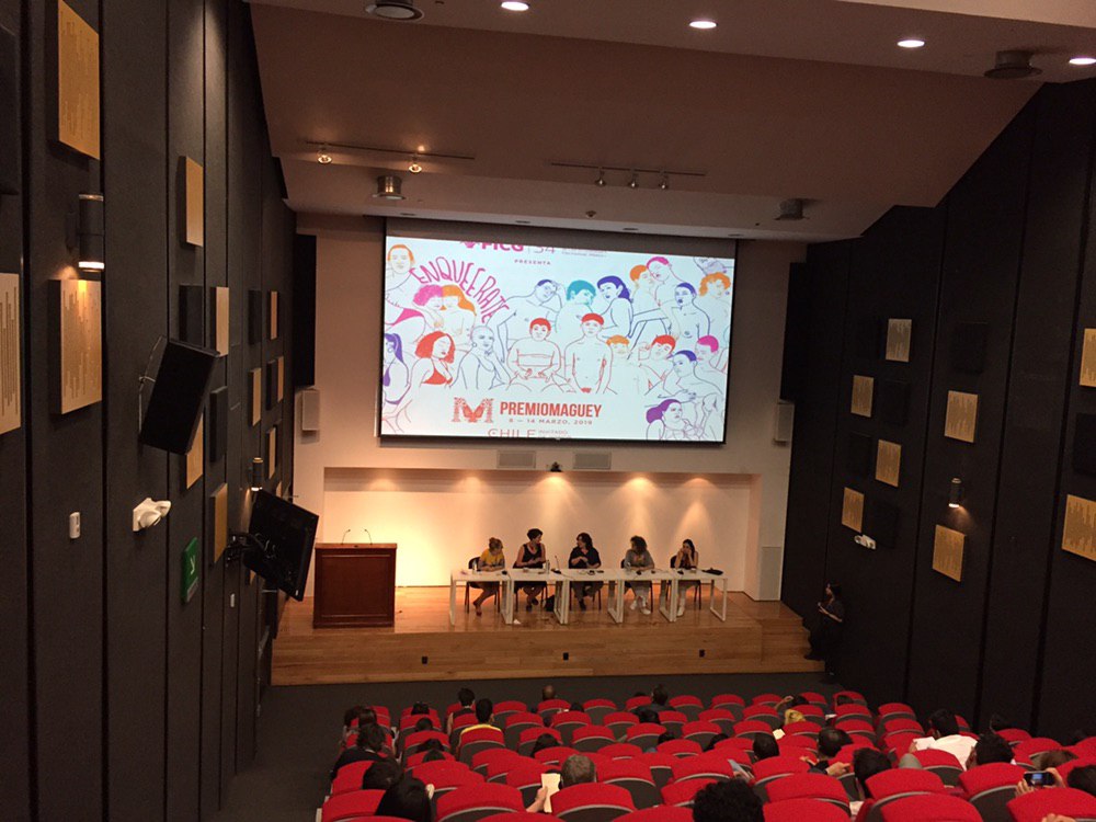 photo4918273321481644045