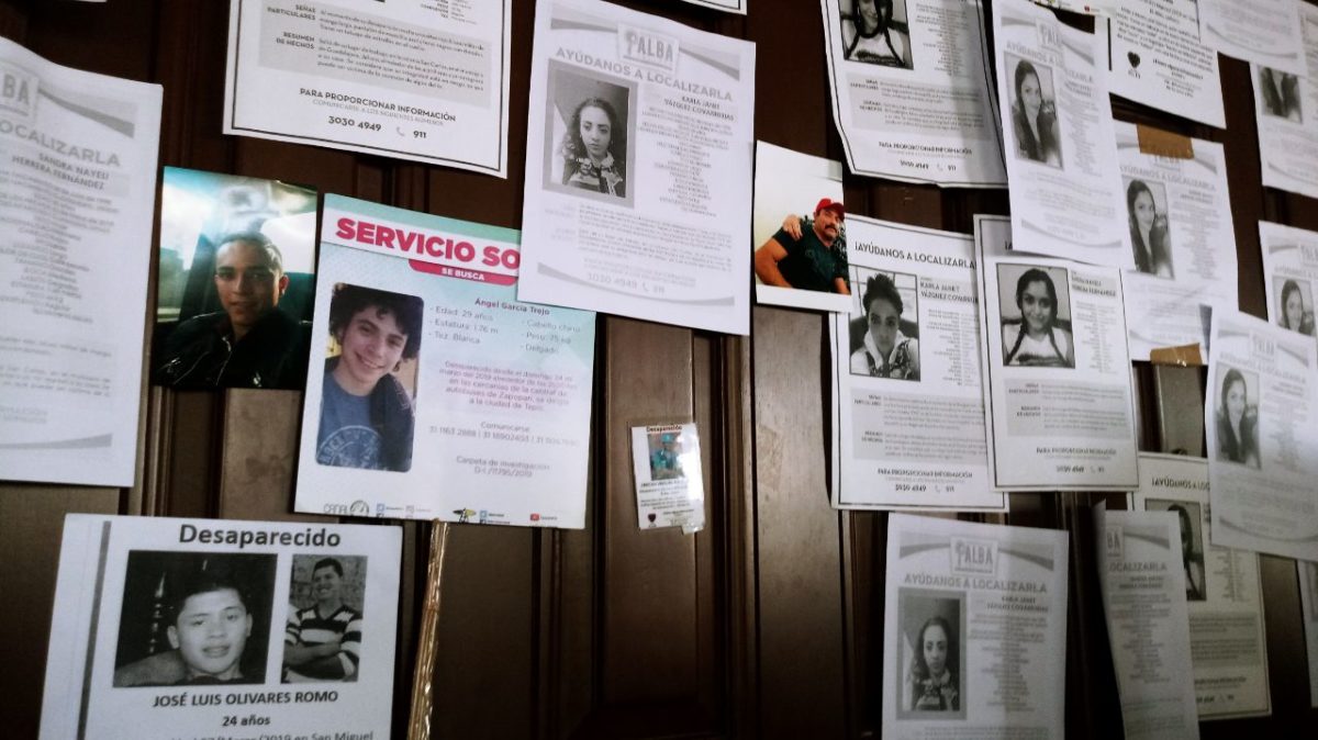 photo5690719478815500212