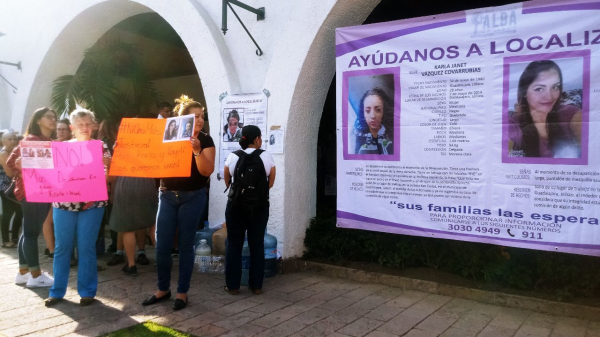 photo5692849159824058292