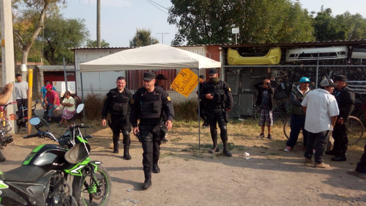 photo5728631275396376499