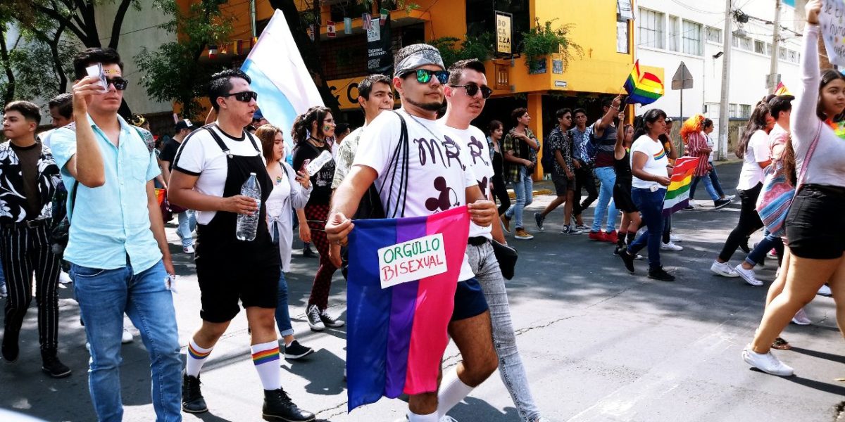 photo4913613836016265308