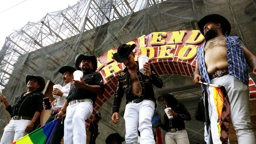 photo5490002218120751031