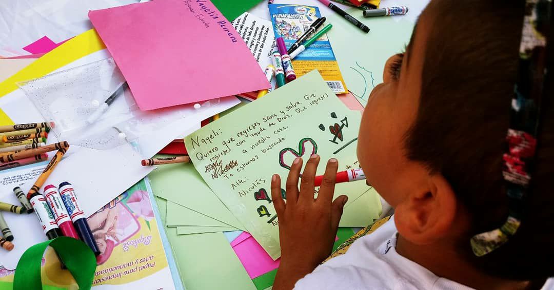 photo5715104383271806897