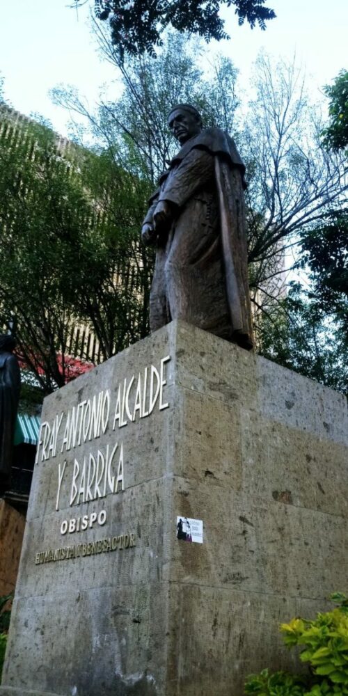 photo5102798619894982767