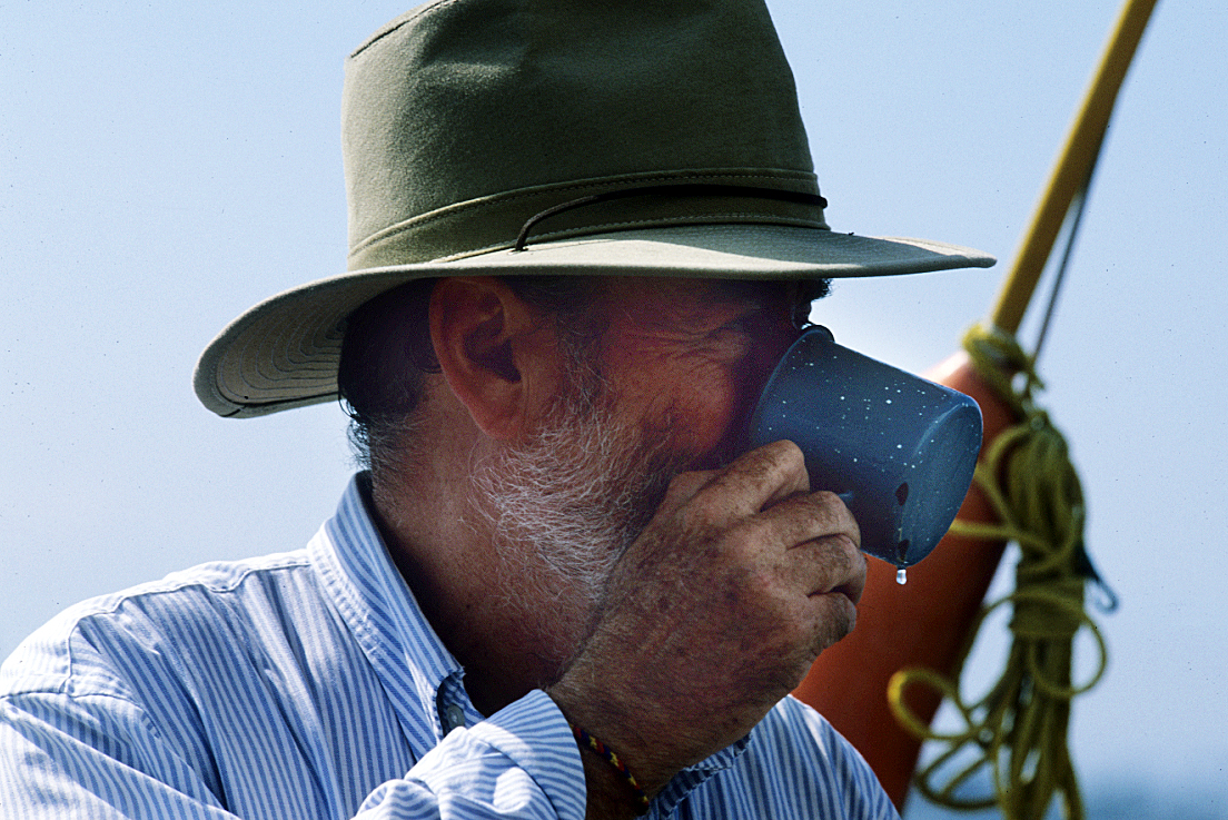 8-Navegandor-en-el-Pacifico-2006