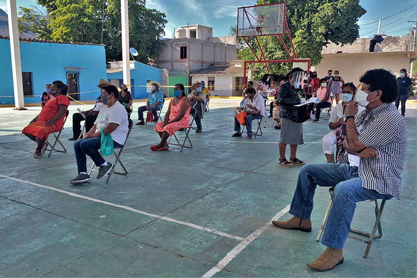 Vacuna_Cuicatlan_Reyna_Ramirez_2jpg-1