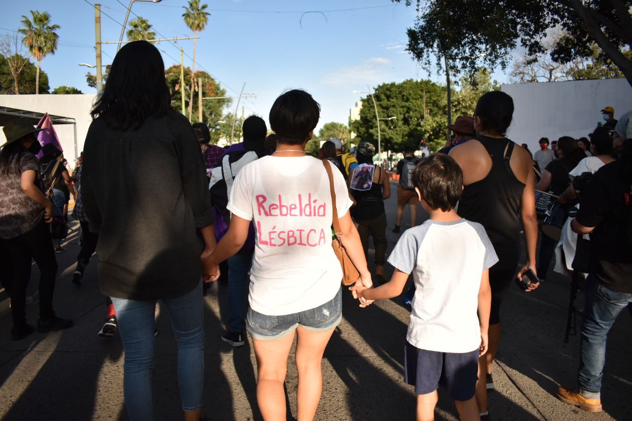 photo5145880955804821991