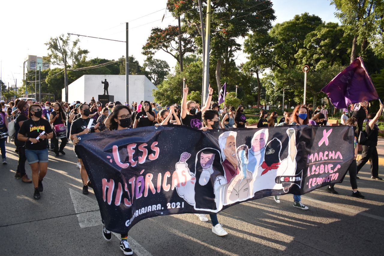 photo5145880955804821998