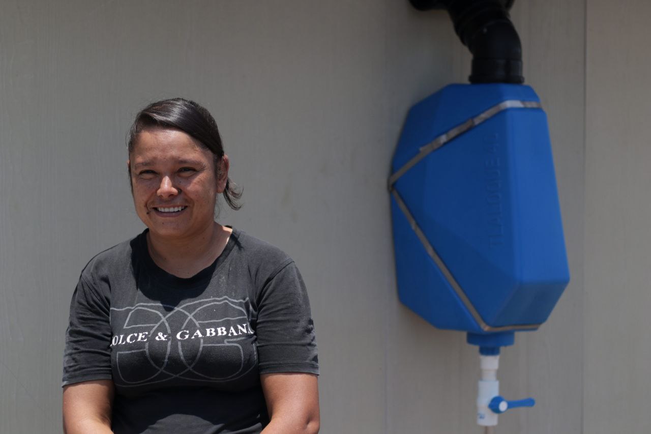 photo4902674172061264477