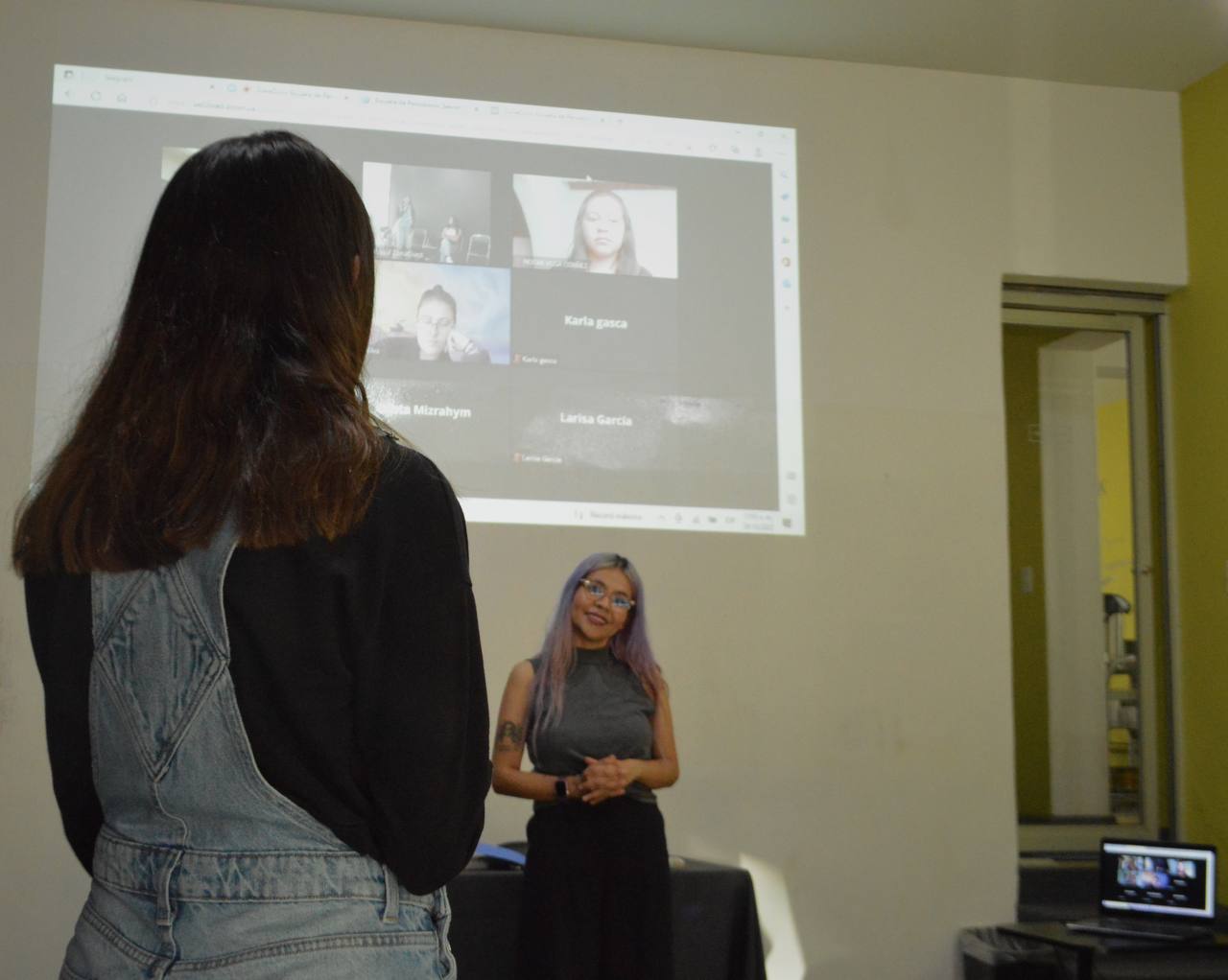 photo5111935273758992962