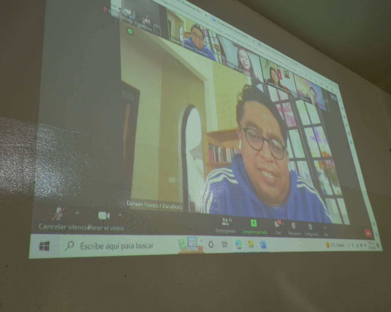 photo5111935273758992964