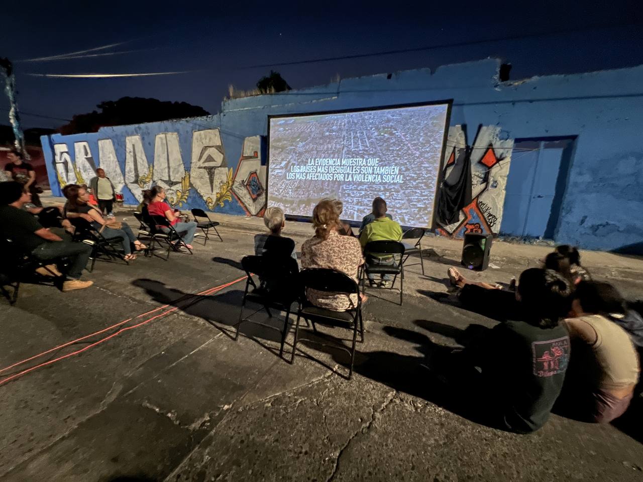 photo5100742743604440121