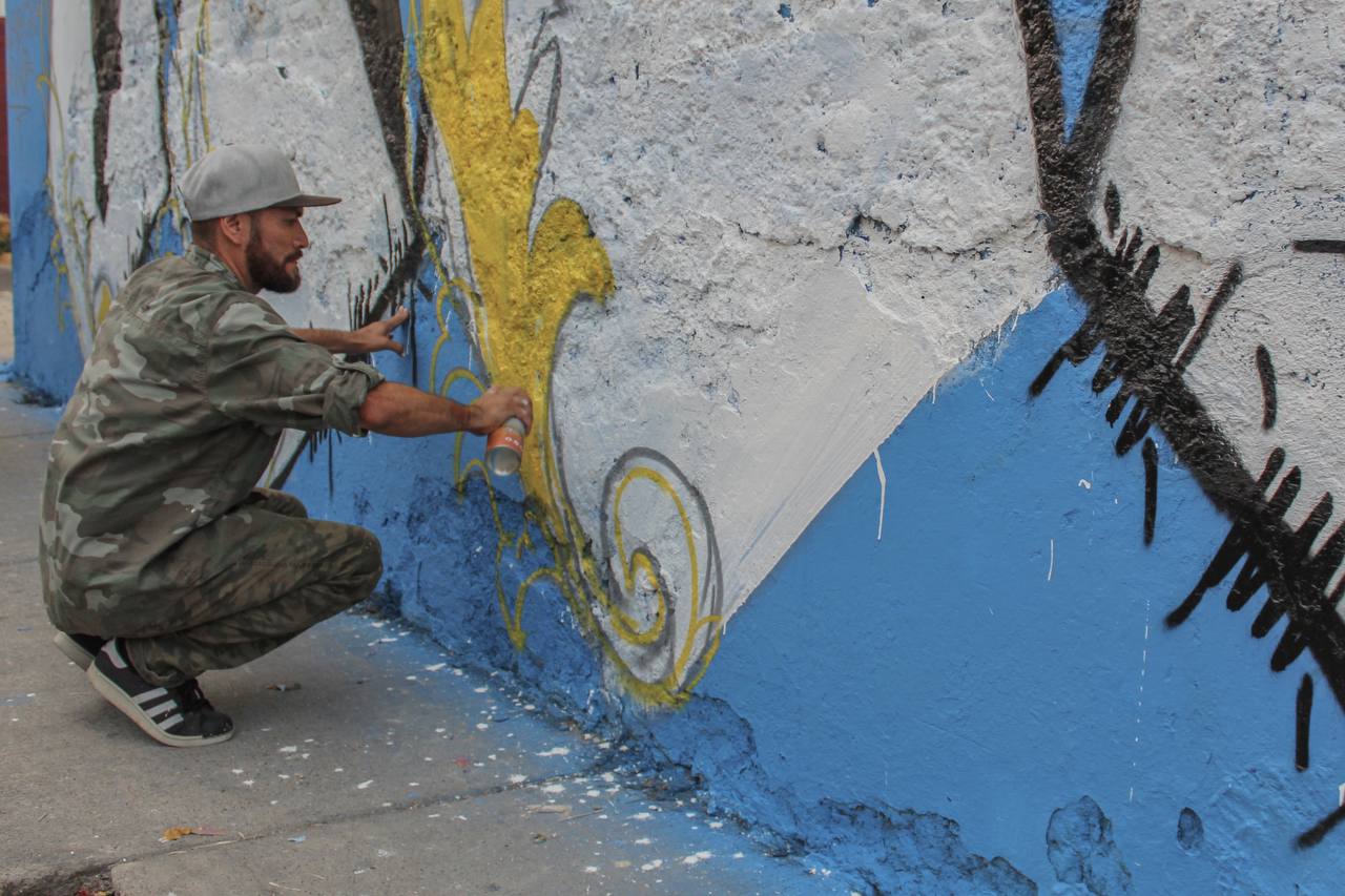 photo5100742743604440127