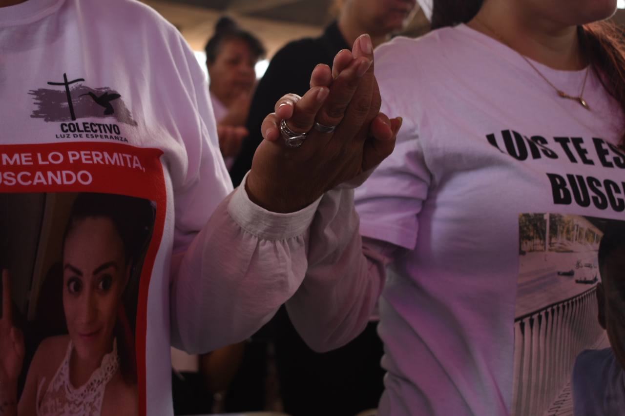 photo5143266188304952225