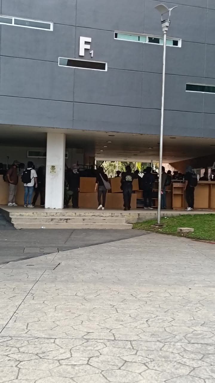 2e5b94f1-c032-45eb-8a27-cea1313c45f9