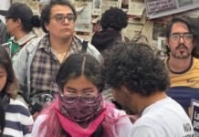 Familias buscadoras denuncian agresiones de policías durante protesta en CDMX